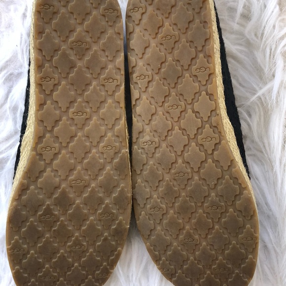 2/$40 - Girls UGG Indah flats (size 2) - Picture 4 of 7